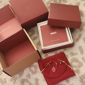 New In Box NWT Aurate Gold Herringbone Bow Earrings